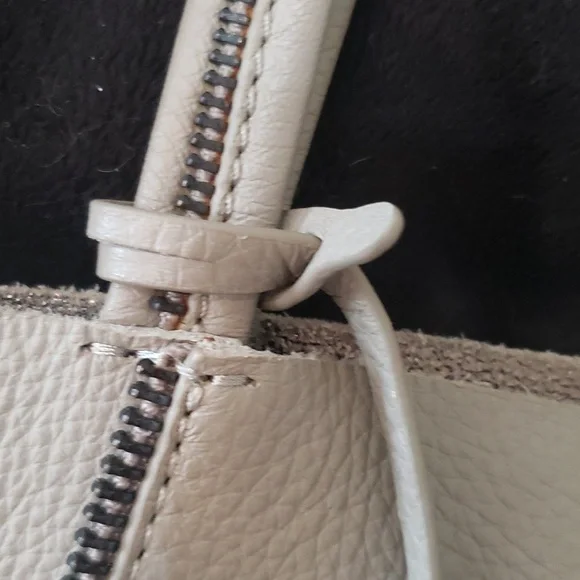 BOTKIER HTF Rare Skull and Crossbones Tote - Picture 12 of 14